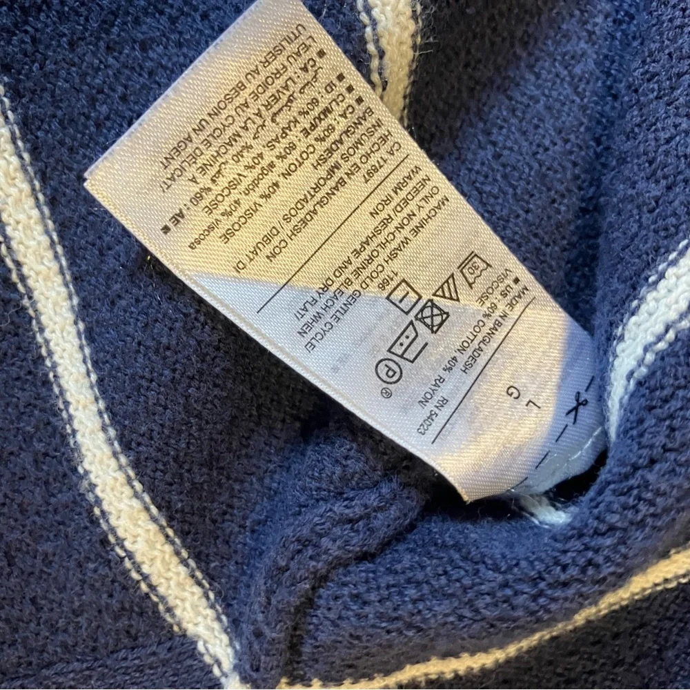 Old Navy Blue and white Sweaters bundle of two - Picture 6 of 15